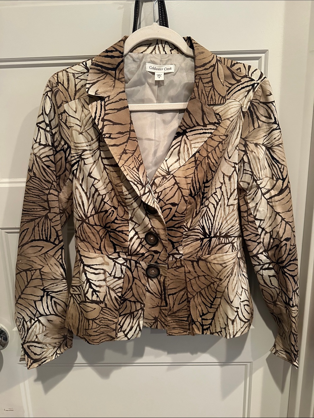 Coldwater Creek Leaf-Print Blazer in Tan and Cream